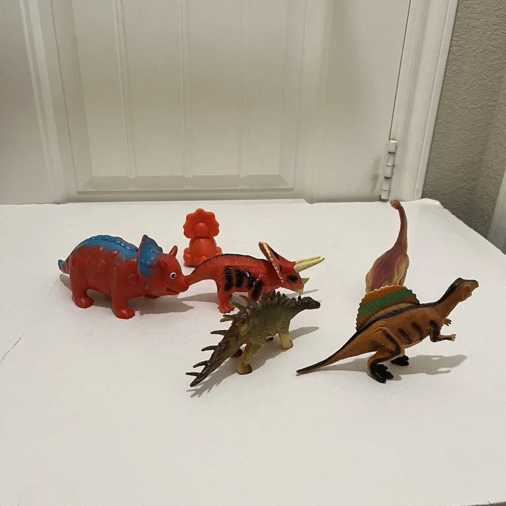 Dinosaurs Dino Mixed Lot of 6 Play Pretend Dinos Toys Mixed Sizes Plastic
